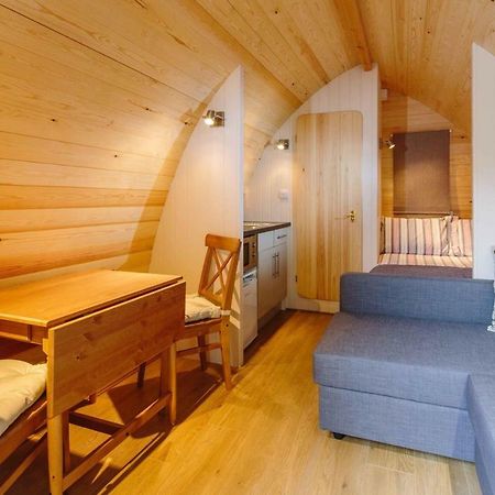 Hotel Buttercup Glamping Pod Cheltenham Esterno foto